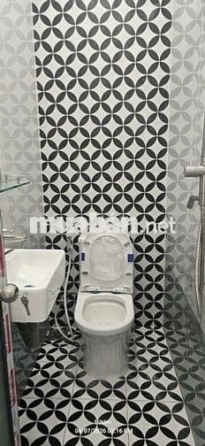 Bán Nhà mới xay Hẻm thông tứ tung 