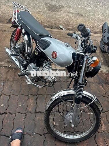 Honda 67 Bạc Xe máy cổ điển