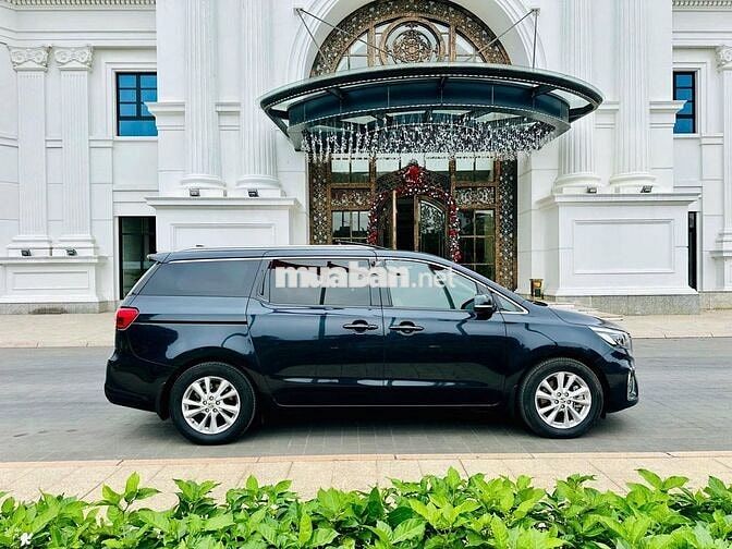 Kia Sedona Luxury model 2021 máy dầu bản full