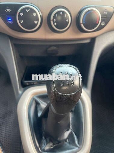 Hyundai i10 Sedan 2016 Số sàn Bạc