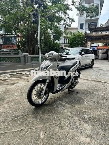 Xe siêu chất . sơn zin lốp zin cả xe . nguyên bản