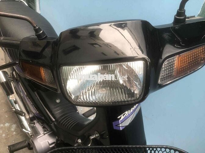 Honda Dream Đen