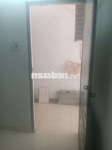 Phòng giá rẻ có Gát,Toilet riêng,tính riêng điện,nước,có internet manh