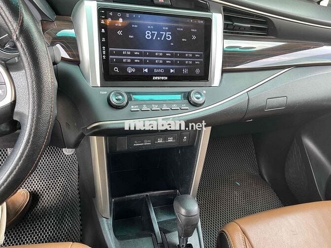 Toyota Innova 2018 Số tự động Bạc