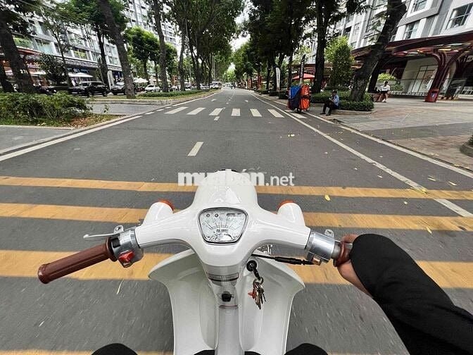 Xe tay ga Nhật 50cc Trắng Nhật Bản