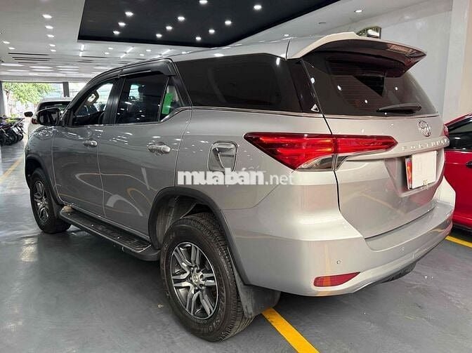 Toyota Fortuner 2020 Số sàn Bạc còn thương lượng