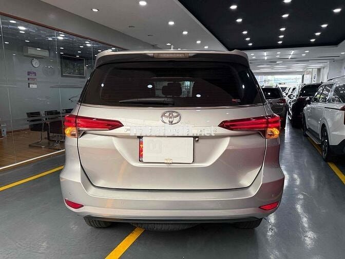 Toyota Fortuner 2020 Số sàn Bạc còn thương lượng