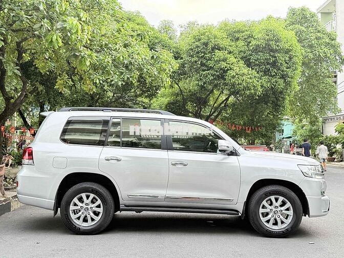 Toyota Land Cruiser VX V8 4.6 2016 170000 km Bạc