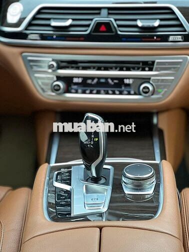 BMW 730Li 2018 lên fom 2021 màu trắng