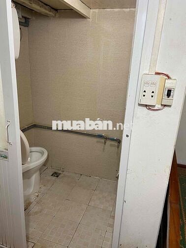 Cho thuê nhà cấp 4 rộng thoáng máy sạch sẽ,an ninh tốt