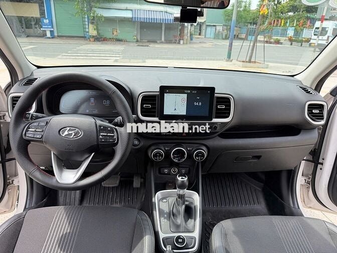 Hyundai Venue 1.0 Turbo Đặc biệt 2024 màu trắng