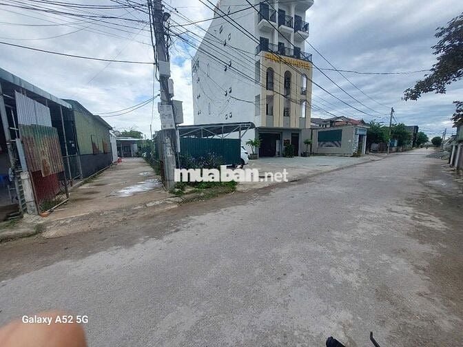 Bán đất thị trấn Hưng Nguyên ngay bên cạnh VSIP, đường 72M. Dt 122m2