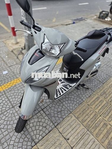 Honda Vision 2025 Xám Rất mới Máy Rin Chạy Êm