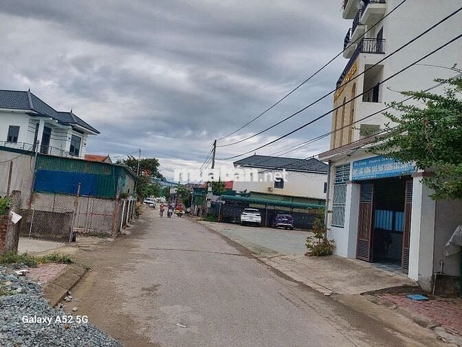 Bán đất thị trấn Hưng Nguyên ngay bên cạnh VSIP, đường 72M. Dt 122m2
