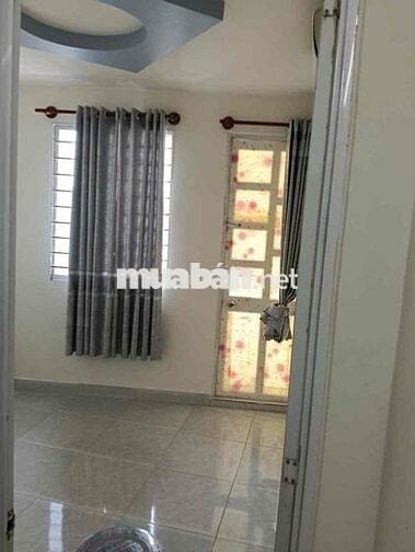 NHÀ TRỐNG DỌN VÀO LIỀN CHINH CHỦ  Cần cho thuê nhà nguyên căn mặt tiền