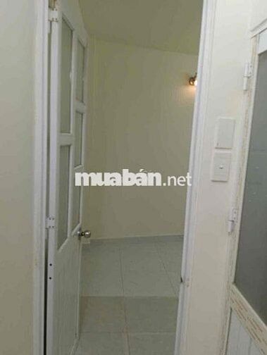 NHÀ TRỐNG DỌN VÀO LIỀN CHINH CHỦ  Cần cho thuê nhà nguyên căn mặt tiền