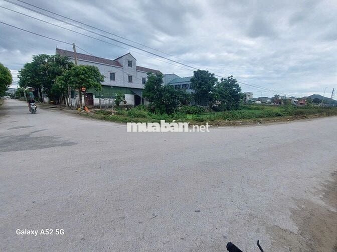 Bán đất thị trấn Hưng Nguyên ngay bên cạnh VSIP, đường 72M. Dt 122m2