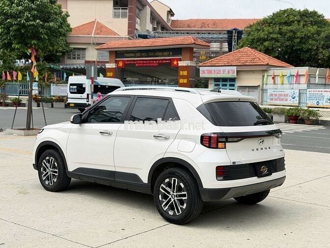 Hyundai Venue 1.0 Turbo Đặc biệt 2024 màu trắng