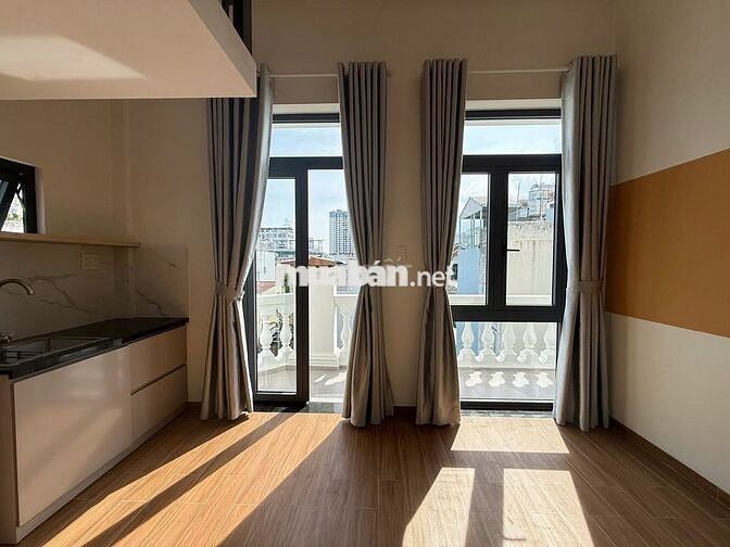 Tòa nhà mới- Phòng Duplex-Ban công-Full nội thất-Văn lang-Phan Văn Trị