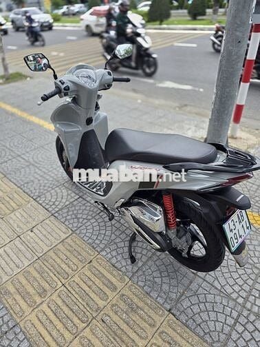 Honda Vision 2025 Xám Rất mới Máy Rin Chạy Êm