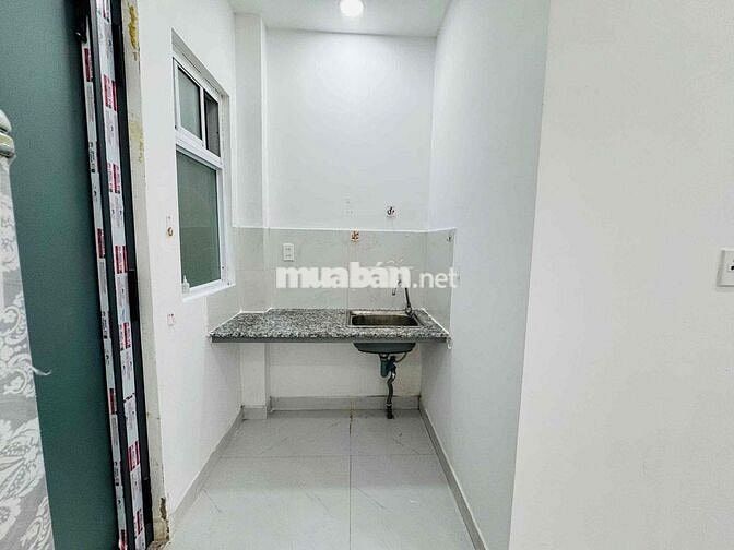 STUDIO BAN CÔNG FULL NỘI THẤT GIÁ RẺ - GẦN ĐẠI HỌC VĂN HIẾN