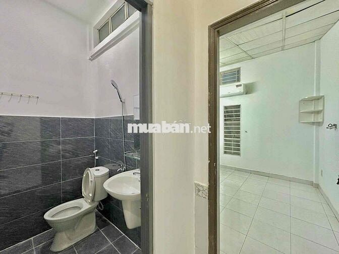 STUDIO TÁCH BẾP FULL NỘI THẤT - SÁT BÊN ETOWN CỘNG HOÀ TÂN BÌNH