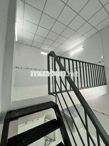 Nhà cho thuê,nguyên căn riêng lẽ, ngay chợ bà điểm,hóc môn
