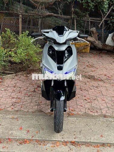 Honda Air Blade 2016 máy zin nguyên bản xe mới 95%