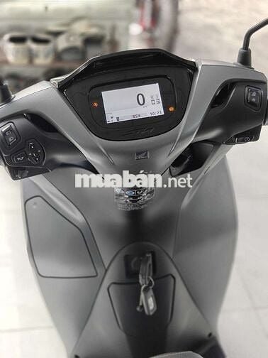Honda SH 160 ABS 2026 Xám 860 km