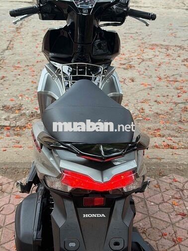 Honda Air Blade 2016 máy zin nguyên bản xe mới 95%