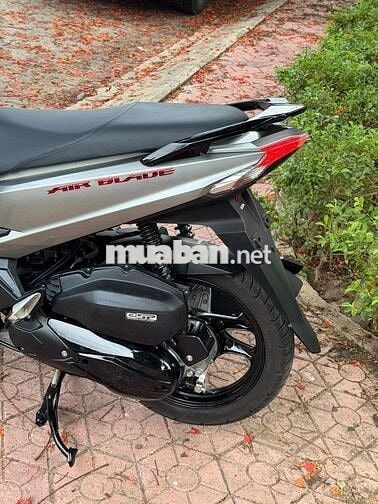 Honda Air Blade 2016 máy zin nguyên bản xe mới 95%