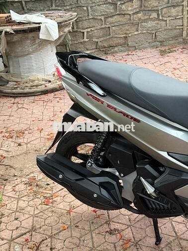 Honda Air Blade 2016 máy zin nguyên bản xe mới 95%