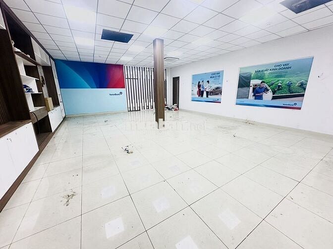 CHO THUÊ MẶT BẰNG KINH DOANH 200M2 QUẬN 1 - NHÀ HÀNG, SHOWROOM,..