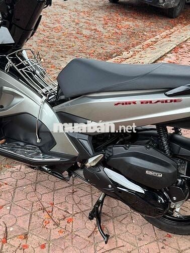 Honda Air Blade 2016 máy zin nguyên bản xe mới 95%