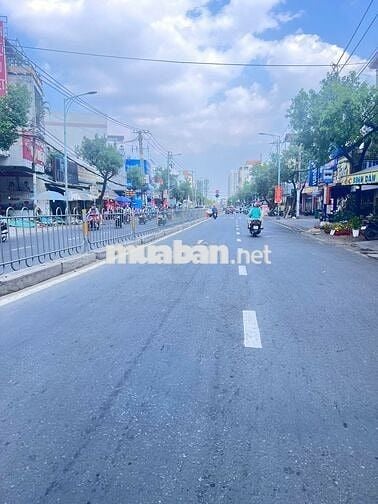 Bán nhà Mặt Tiền Lê Văn Quới, quỹ đất lớn 780m² - Ngang 14x55m