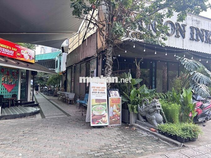 Cần Tuyển 5 phục vụ & 2 Thu Ngân lương 10 chịu