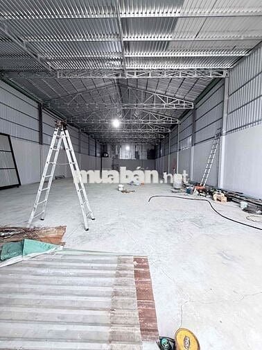 CHO THUÊ NHÀ XƯỞNG 500m2 30TR - SÂN RỘNG - ĐIỆN 3PHA - ĐƯỜNG LỚN