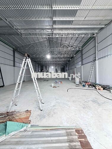 CHO THUÊ NHÀ XƯỞNG 500m2 30TR - SÂN RỘNG - ĐIỆN 3PHA - ĐƯỜNG LỚN