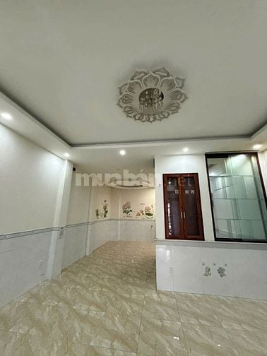 Cho thuê nhà 16 triệu , 3 tầng ,  mặt đường ô tô ,  