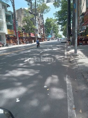 Rẻ nhất Quận10 Bán nhà MT Nguyễn Chí Thanh DT 4,8  x 20m Giá 220 tr/m2
