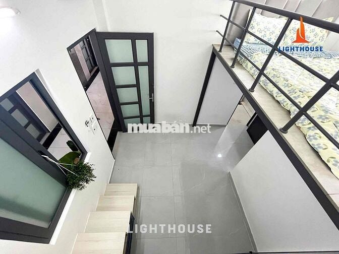CHÍNH CHỦ: GÁC BAN CÔNG GIẾNG TRỜI DƯƠNG QUẢNG HÀM - ĐH VĂN LANG