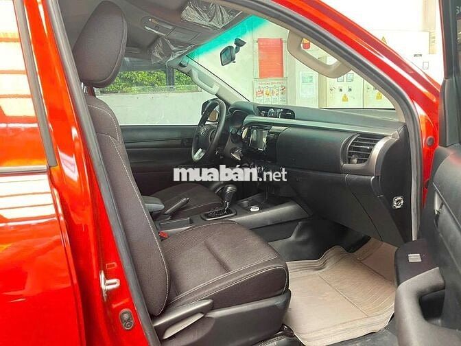 Toyota Hilux 2.4AT 221 Số tự động, máy dầu, 1 chủ