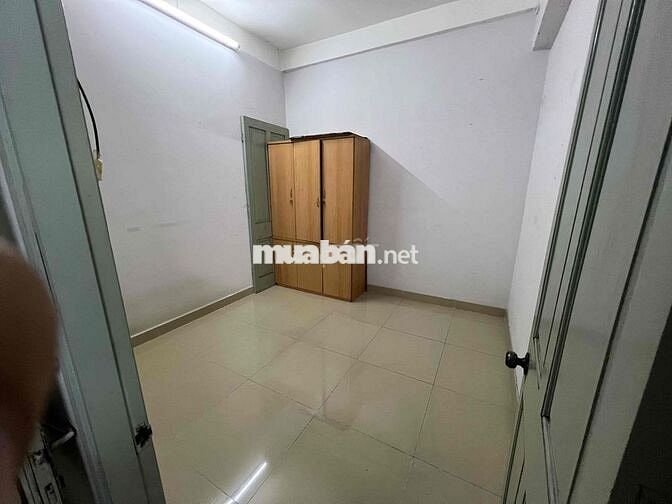 Cho thuê chung cư 3 PN, hai ban công, nội thất đầy đủ