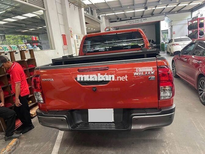 Toyota Hilux 2.4AT 221 Số tự động, máy dầu, 1 chủ