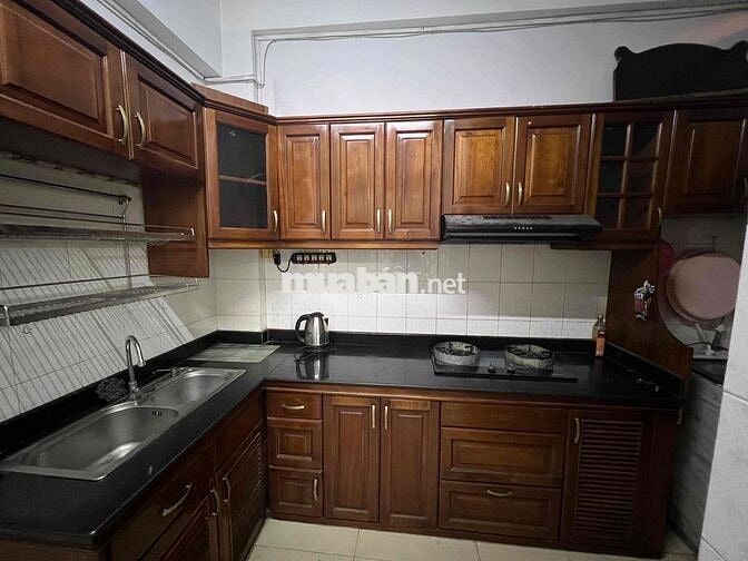 Cho thuê chung cư 3 PN, hai ban công, nội thất đầy đủ