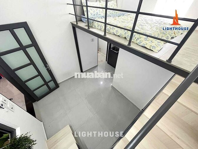 CHÍNH CHỦ: GÁC BAN CÔNG GIẾNG TRỜI DƯƠNG QUẢNG HÀM - ĐH VĂN LANG