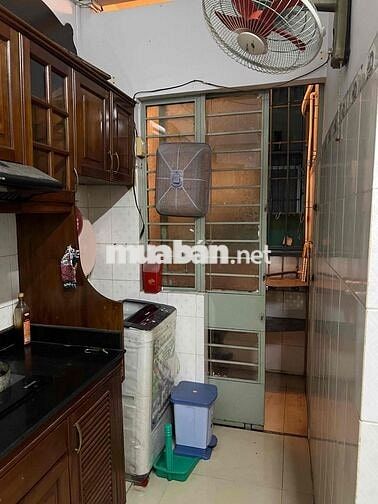 Cho thuê chung cư 3 PN, hai ban công, nội thất đầy đủ
