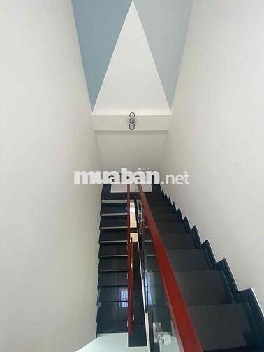bán nhà 2 lầu p.tân phong 144m2