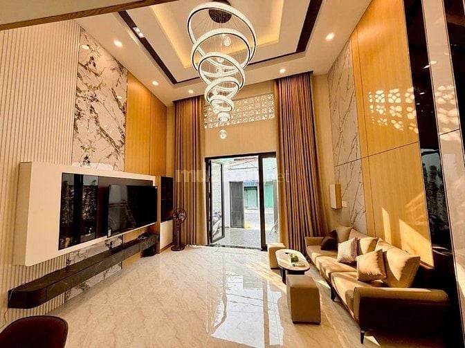BÁN NHÀ 3 MẶT TIỀN GÓC, NGAY NGÃ 3 VÕ VĂN KIỆT VÀ MAI XUÂN THƯỞNG
