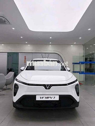 VINFAST MPV 7 TRẢ TRƯỚC TỪ  62 TRIỆU
